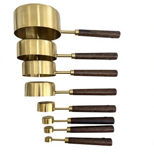 Juego de Tazas y Cucharas Medidoras de Latón con Mangos de Madera, Reutilizables, de Grado Alimenticio, Alta Calidad, 4 Piezas - Product Image 1