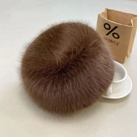 Gorro de invierno de piel sintética para mujer al por mayor, gorro tipo pillbox de piel de zorro sintética de color liso, extra cálido, cortavientos, gorro ruso esponjoso