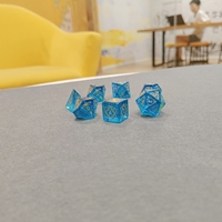 Ensemble de dés polyédriques à bords tranchants en résine à noyau liquide de couleurs mélangées ensemble complet de dés pour dés de pierres précieuses personnalisés en usine