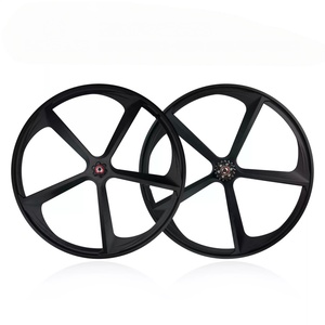 Juego de Ruedas para <span class=keywords><strong>Bicicleta</strong></span> de Carretera BMX RAYMAX de <span class=keywords><strong>26</strong></span> Pulgadas 700C con Frenos V, Llanta Integrada de Aleación de Magnesio/Aluminio con Recubrimiento en Polvo - Product Image 2