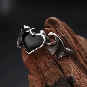 Anillo Unisex de Acero Inoxidable yunnique con Alas de Ángel Oscuro y Corazón Negro, Joyería Retro, Regalo, Anillos de Moda con Forma de Corazón y Engaste de Bisel - Product Image 2