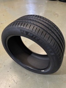 Pneus radiaux Pilot Sport 4 SUV <span class=keywords><strong>235</strong></span>/55 <span class=keywords><strong>R20</strong></span>-275/45 <span class=keywords><strong>R20</strong></span> 20" jante tubeless pour remplacement/réparation - Product Image 4
