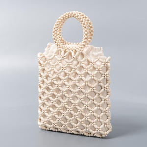 Bolso de mano de cuentas de madera hecho a mano, estilo retro, tejido, para mujer, vintage, hueco, de verano, para playa, con cordón y forro. - Product Image 2