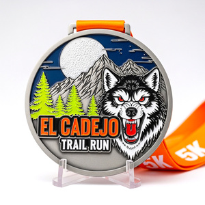 Médaille de finisseur de course de trail El Cadejo, motif <span class=keywords><strong>loup</strong></span> mythique en relief, avec ruban orange, pour les courses de trail 5K d'Amérique centrale - Product Image 1