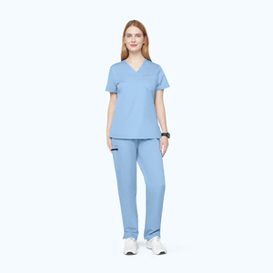 Uniformes Médicos Personalizados de Fábrica, Tela Twill Refrigerante, Conjuntos que Absorben la Humedad, Elásticos <span class=keywords><strong>en</strong></span> 4 Direcciones, Corte Atlético, Uniformes de Enfermería con Cuello <span class=keywords><strong>en</strong></span> V - Product Image 1