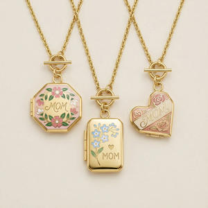 Collar con Colgante de Perla de Acero Inoxidable Chapado en Oro de 18K con Logotipo Personalizado al por Mayor, con Cadenas para Fiestas y Eventos - Product Image 4