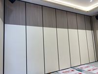 Cloison coulissante insonorisée pliable suspendue avec cadre en aluminium pour usage commercial et bureautique
