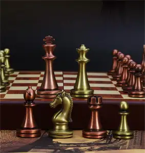 Tabuleiro de xadrez de madeira dobrável CHRT, jogo de xadrez de metal para crianças e adultos, de alta qualidade, feito à mão, padrão e clássico, peças de bronze