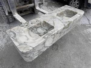 Vasque de salle de bain double intégrée sur mesure en marbre Calacatta Verde, en pierre naturelle, avec dessus de meuble fait main - Product Image 3