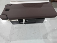 Table de soin esthétique électrique pliable à 4 moteurs réglables pour thérapie chauffante, soins du visage, du corps entier et des cils en salon