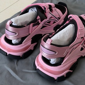 Wholesale High Quality Luxury <b>Flat</b> Slippers Fashion Women Breathable Outdoor <b>Sandals</b> Original Designer Casual Walking <b>Sandals</b> - Product Image 2