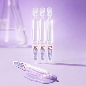 Essence éclaircissante et anti-taches, raffermissante, régénérante, améliore l'éclat, dose unique - Product Image 5