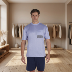 T-shirt en jersey uni à col rond de haute qualité fabriqué en Italie, 100% coton anti-boulochage, manches courtes, couleur lilas - Product Image 3