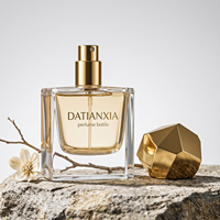 Flacon de parfum carré OEM ODM 30ml 50ml 100ml, vaporisateur à fine brume, verre vide, logo personnalisé avec boîte d'emballage