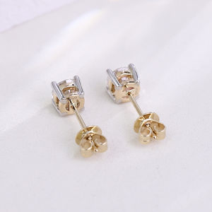 Boucles d'oreilles solitaire en or massif 10 carats de luxe, classiques, 4 griffes, certifiées IGI, diamant rond de laboratoire, boucles d'oreilles à clous - Product Image 3