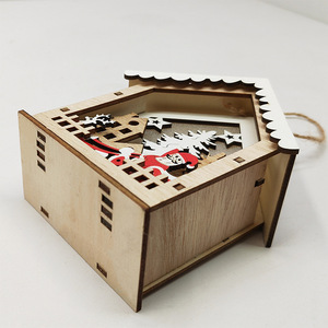 Luces navideñas de madera con decoraciones de Papá Noel, renos y muñecos de nieve para uso en interiores y exteriores. - Product Image 3