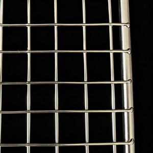 Grands plateaux de déshydratation en maille métallique en acier inoxydable SUS 304 de qualité alimentaire pour four, pour le séchage de gâteaux, de pains, et comme grille de refroidissement pour la cuisson du bœuf séché - Product Image 5