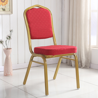 Chaises de salle à manger d'hôtel empilables portables en acier inoxydable faites à la main avec coussin en mousse haute densité pour les banquets de mariage