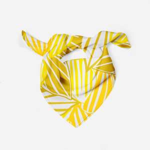 Pañuelo de Seda para Mujer como Accesorio Clásico y Atemporal, Pañuelo de Seda Personalizado para Joyerías, Impresión Personalizada en Pañuelos de Seda - Product Image 1