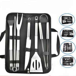 Ensemble d'ustensiles de barbecue personnalisés en acier inoxydable avec sac de transport - Kit d'accessoires de barbecue professionnels - Product Image 1