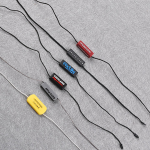 Nhà Máy Trực Tiếp Bán Quà Tặng Đóng Gói Hàng May Mặc Tùy Chỉnh Quảng Trường Nhựa Clasp Đa Màu Treo Chuỗi Thẻ - Product Image 5