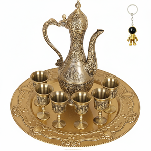 Service à thé en laiton de style marocain avec pichet orné, gobelets et plateau de service, disponible à prix de gros. - Product Image 1