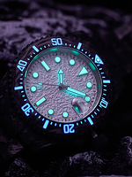 Montre en fibre de carbone forgée Sapphire avec logo personnalisé, luxe, étanche 20 bars, mouvement automatique mécanique NH35, aiguilles lumineuses, jour/date