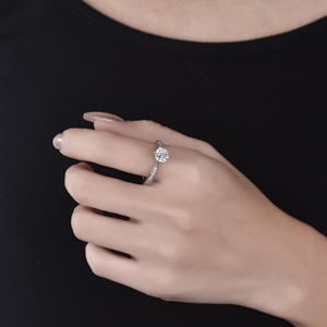 Anillo Unisex de Plata de Ley S925 con Moissanita Redonda de Seis Garras de 2 <span class=keywords><strong>Quilates</strong></span>, Suministro Directo de Fábrica Transfronterizo - Product Image 4