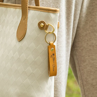 Porte-clés en cuir personnalisé Porte-clés gravé personnalisé Cadeaux du mois de naissance Porte-clés en cuir PU Porte-clés en cuir personnalisé