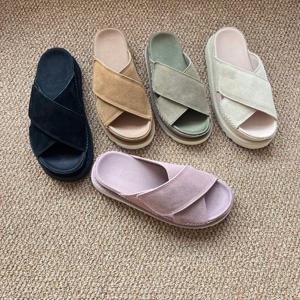 <span class=keywords><strong>Sandalias</strong></span> de cuero Uggs de alta gama 2026 para hombre y <span class=keywords><strong>mujer</strong></span>, originales, de nicho, para parejas, zapatos de playa de verano con suela gruesa, calzado cómodo. - Product Image 3