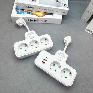 อะแดปเตอร์แปลงไฟอเนกประสงค์ Axivno พร้อมปลั๊กแบบ US UK EU และพอร์ต Type C สำหรับการใช้งานระหว่างประเทศ - Product Image 3