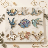 Broche en émail en alliage de zinc magique de nouveau monstre créatif de concepteur personnalisé en gros bon marché