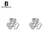 Großhandel Einzigartige Schicke Minimalistische Mode 925 Sterling Silber Ohrstecker Feiner Schmuck Drei-Blätter-Blumen-Ohrringe für Mädchen