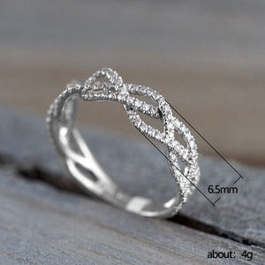 Anello di Fidanzamento Scintillante per Donne, Elegante Gioiello da Dito alla Moda - Product Image 5