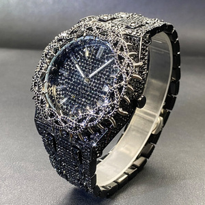 Montre pour homme de grande taille, unique et personnalisée, avec mouvement à quartz, cadran à aiguilles, design à motif d'épines, zircon incrusté, vert, entièrement sertie de diamants, style hip-hop - Product Image 6