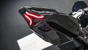 Luz Trasera Modificada para <span class=keywords><strong>Kawasaki</strong></span> ZX6R/<span class=keywords><strong>ZX4R</strong></span>/ZX10R con Intermitentes Integrados en Negro, Modelo Popular INS - Product Image 5