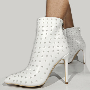 Styles de mariage femmes talons fins bottes courtes grande taille 47 <span class=keywords><strong>perles</strong></span> complètes chaussures à glissière au dos coupe large cheville chaussons blancs - Product Image 2