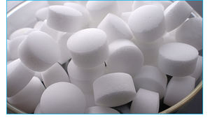 Comprimé de sel blanc de qualité alimentaire et industrielle Adoucisseur d'eau Chlorure de sodium (NaCl) Adoucissement de l'eau Comprimés blancs - Product Image 2