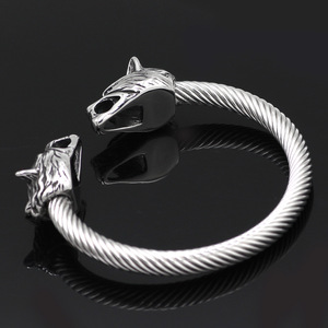 Bracelet Viking Tete Loup Acier Inoxydable Fenrir Nordique Bijoux Unisexe Homme Femme Cadeau Vente En Gros Chine Fournisseur - Product Image 3