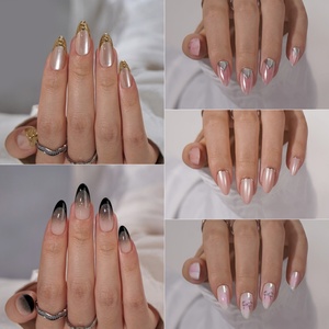 Uñas postizas de gel suave de marca privada al por mayor, cortas, almendradas, con punta francesa dorada esmaltada, de lujo, reutilizables, con pegamento. - Product Image 2