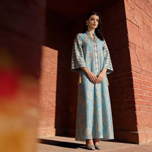 Robe maxi abaya élégante en polyester brodée pour femmes musulmanes, fournisseur en gros pour les occasions spéciales - Product Image 4