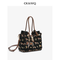Sacs à main de créateur en PU brodés motif cheval vintage 2026, mini sacs seau noirs pour femmes, sacs à bandoulière, vente en gros OEM