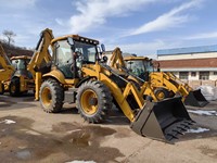 Mesin Siap Kirim, Tipe Roda Tahan Lama 388H Backhoe Loader untuk Pekerjaan Penggalian
