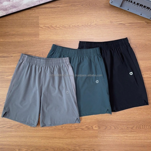 Shorts de course respirants et à séchage rapide pour hommes, vêtements de sport vendus en ligne, adaptés au jogging, au basketball et aux sports d'été. - Product Image 1
