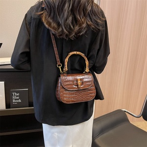 Borsa a Mano Firmata da <span class=keywords><strong>Donna</strong></span> Stile Vintage, Borsa a Spalla da <span class=keywords><strong>Donna</strong></span>, Borsa da Viaggio in Pelle PU da <span class=keywords><strong>Donna</strong></span>, Manico a Forma di Bambù, <span class=keywords><strong>Borse</strong></span> di <span class=keywords><strong>Marca</strong></span> da <span class=keywords><strong>Donna</strong></span> - Product Image 3