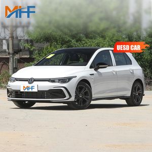 VW <span class=keywords><strong>Golf</strong></span> 8.5 <span class=keywords><strong>R</strong></span>-<span class=keywords><strong>Line</strong></span> Sport 2023, conduite à gauche, 5 places, <span class=keywords><strong>toit</strong></span> <span class=keywords><strong>ouvrant</strong></span>, 1.5T L4, transmission automatique DCT, sièges en cuir, intérieur foncé, traction avant, Euro VI - Product Image 2