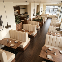 Banquette de restaurant commerciale haut de gamme sur mesure en cuir crème avec dossier cannelé pour projet hôtelier