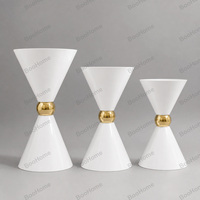 Présentoir de mariage moderne en forme de sablier, socle rond de 50 cm blanc/noir pour gâteaux et fleurs, idéal pour la décoration d'événements