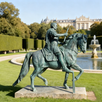 Sculpture d'art métallique, statue de Marcus Aurelius en bronze, idéale pour un centre commercial de style industriel.