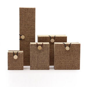 Boîte à bijoux en lin avec bouton en bois, style chinois, boîte cadeau pour bague, pendentif, bracelet, boîte de rangement pour bijoux avec logo personnalisé - Product Image 2